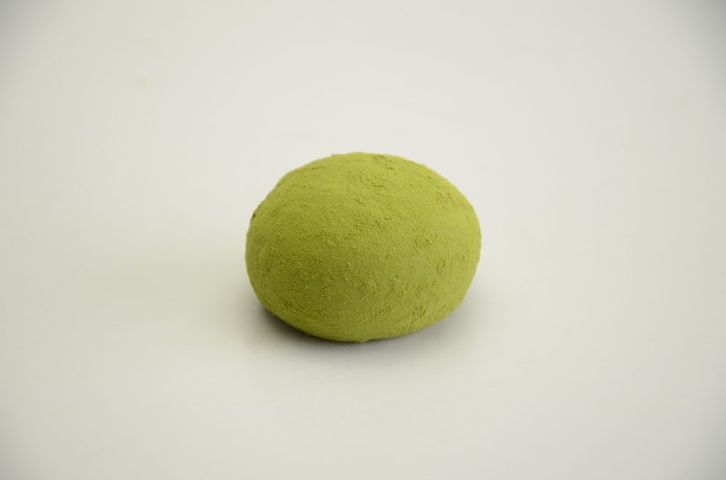 和菓子の日「翠雲餅」を販売いたします。